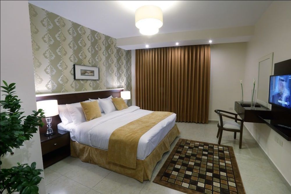 City Rose Hotel Suites Standard Suite 2