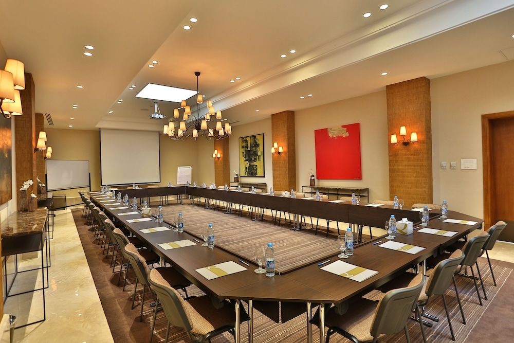undefined ALQasr Metropole Hotel 9