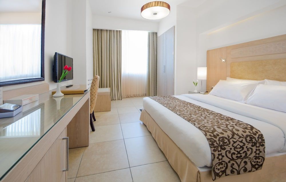 undefined Toledo Hotel 5