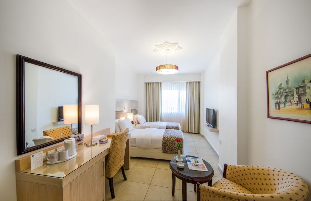 undefined Toledo Hotel 3