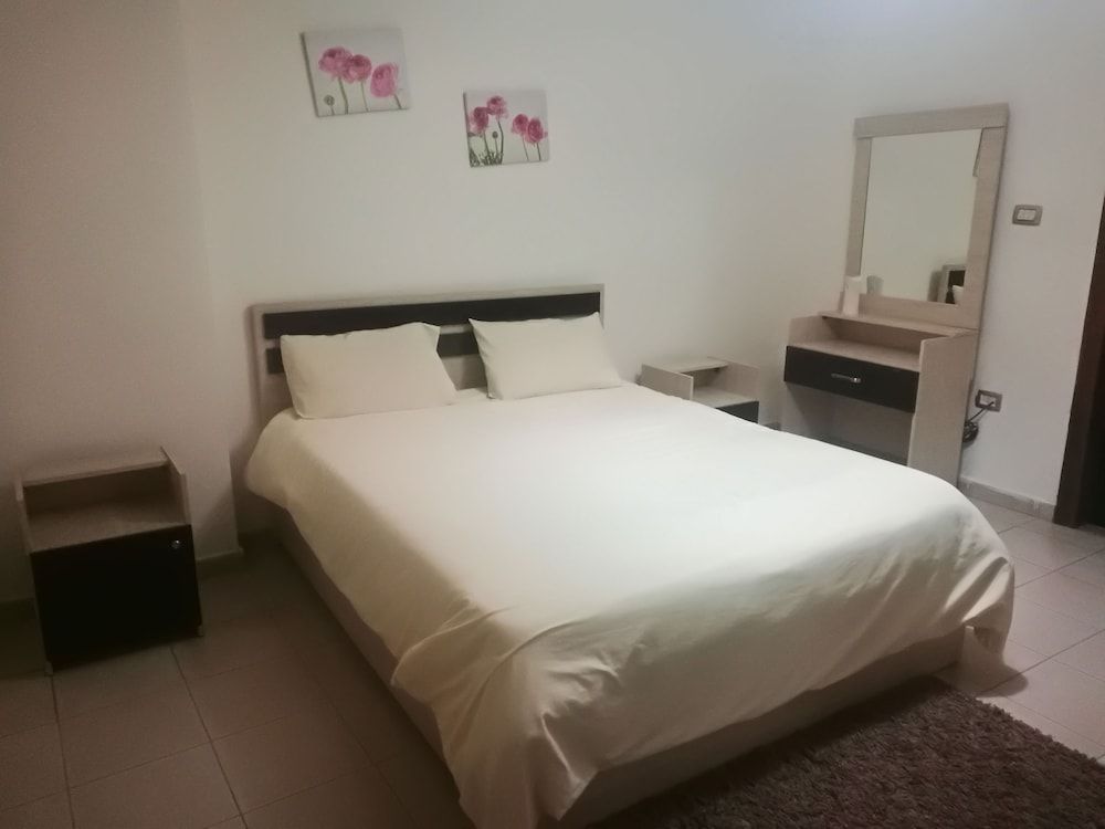 Cozy Dair Ghbar Apartments Deluxe Apartment, 2 Bedrooms, Accessible, Smoking 2