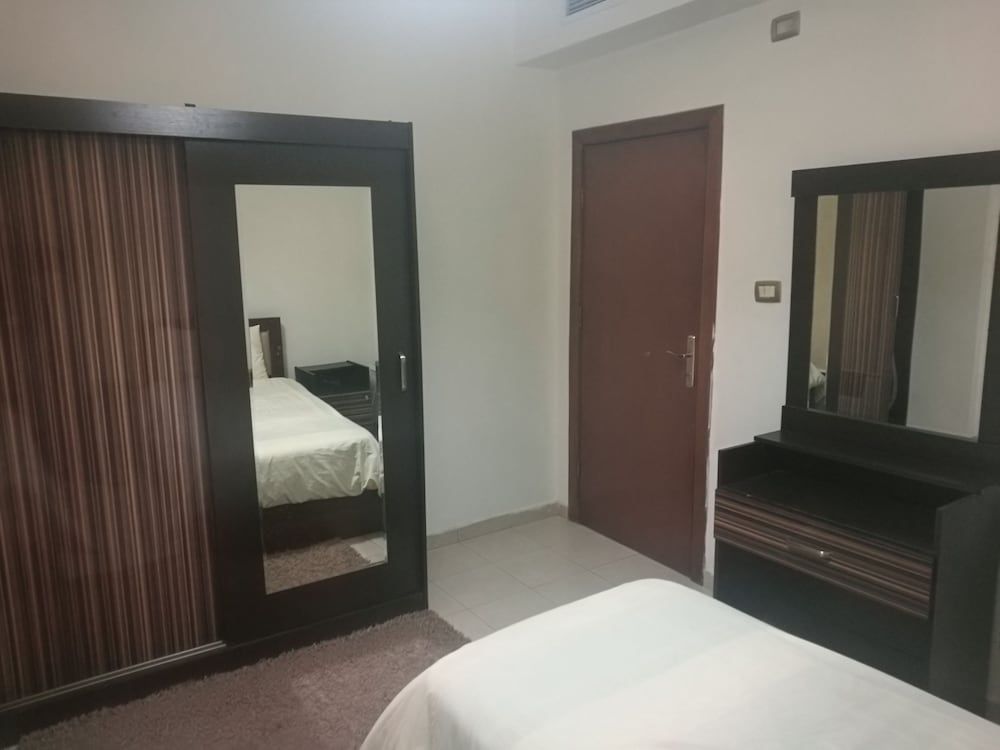 Cozy Dair Ghbar Apartments Deluxe Apartment, 2 Bedrooms, Accessible, Smoking 4