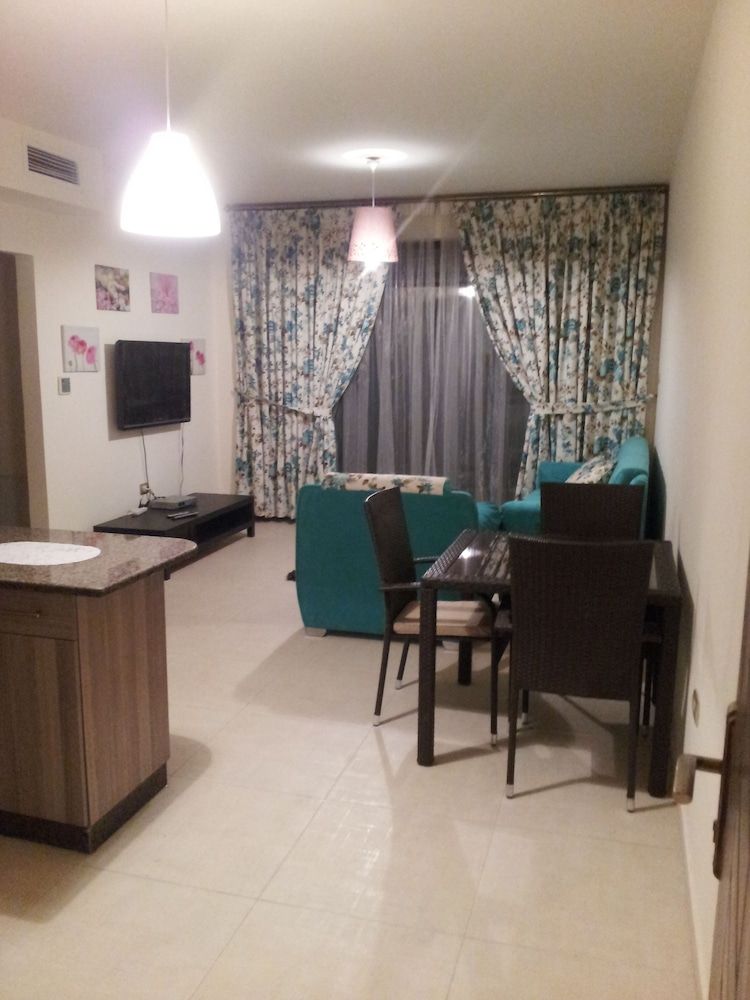 Cozy Dair Ghbar Apartments Deluxe Apartment, 2 Bedrooms, Accessible, Smoking 11