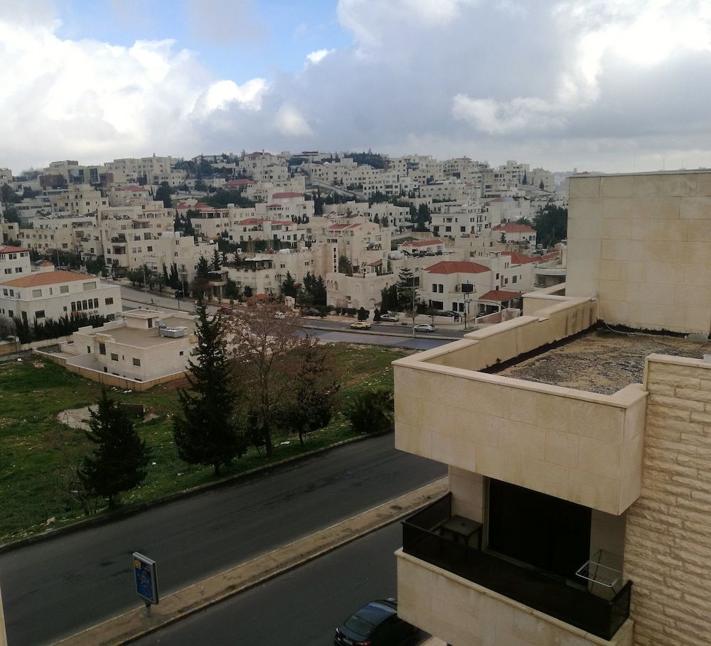 Cozy Dair Ghbar Apartments Panoramic Apartment, 2 Bedrooms, Smoking, City View 9