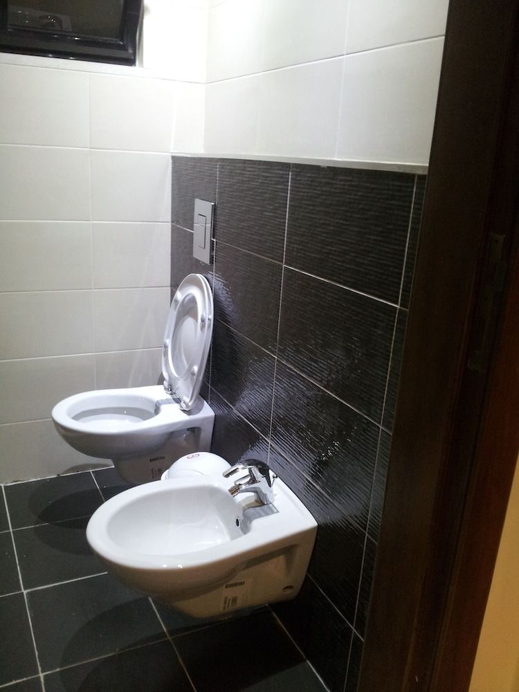 Cozy Dair Ghbar Apartments Deluxe Apartment, 2 Bedrooms, Accessible, Smoking 5