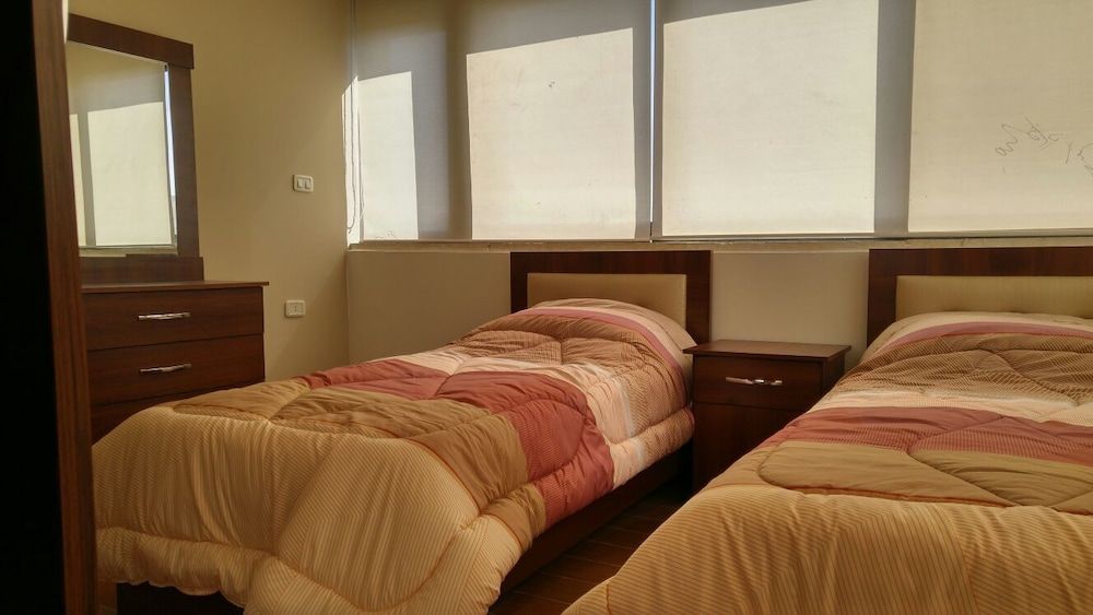 Cozy Dair Ghbar Apartments Panoramic Apartment, 2 Bedrooms, Smoking, City View 8