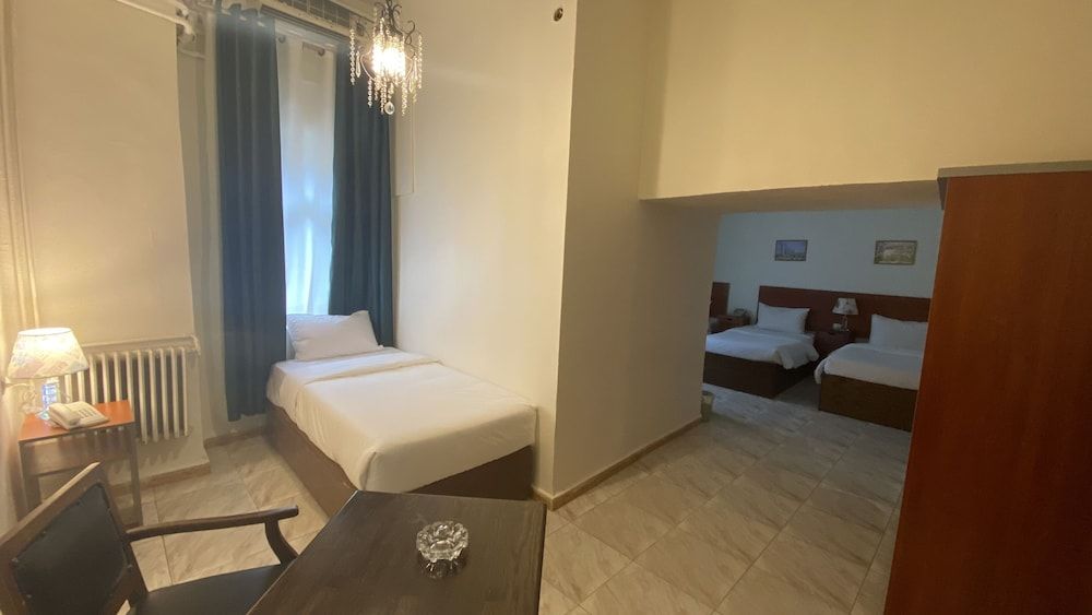 undefined New Park Hotel