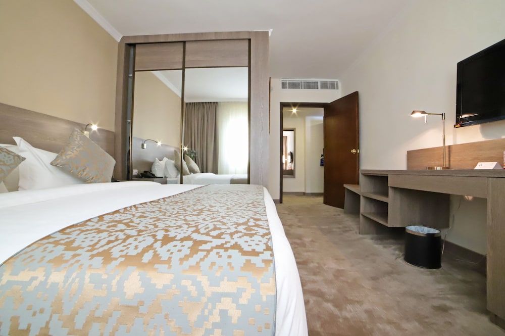 undefined The Sanrock By Le Reve Hotels 2