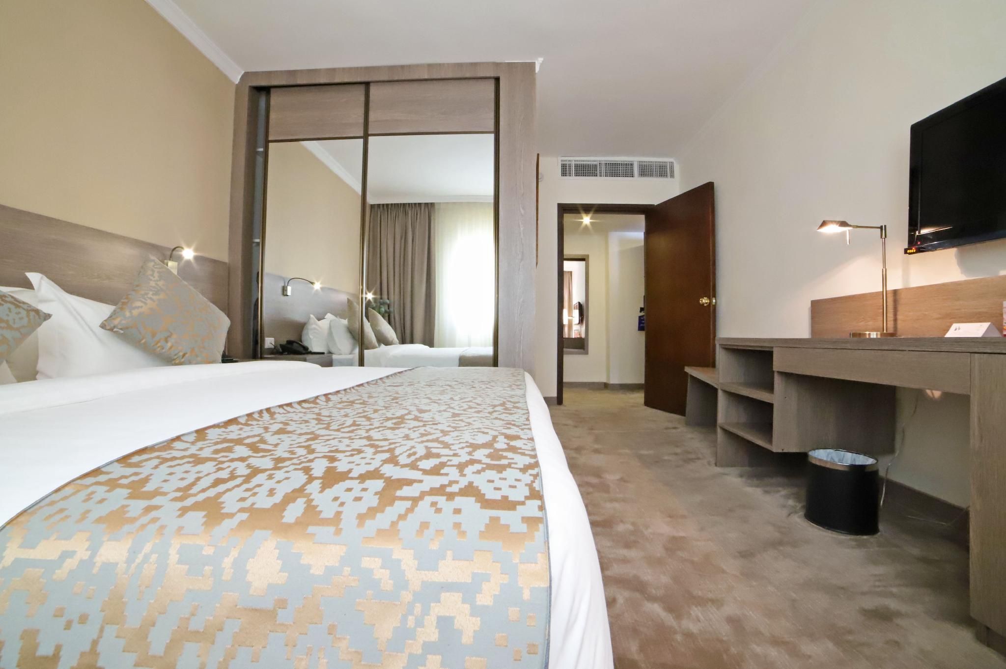 Superior King Size Bed