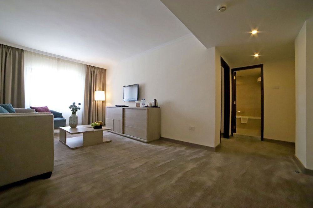 The Sanrock By Le Reve Hotels Junior Room, 1 King Bed 7