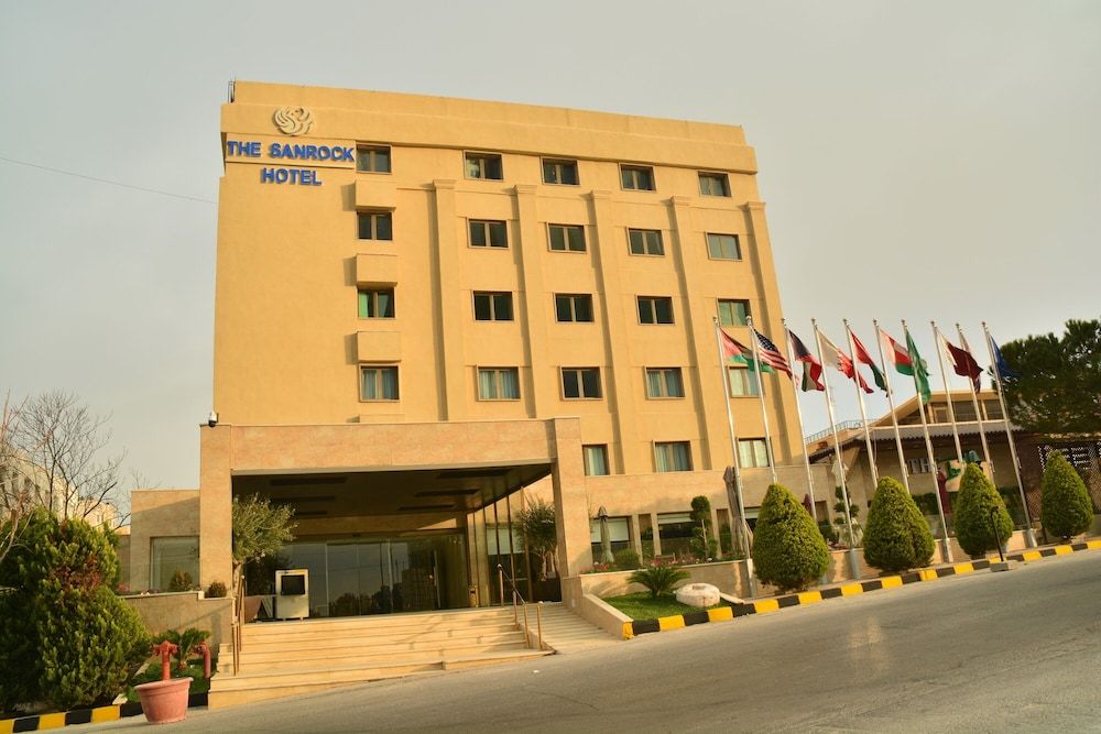 undefined The Sanrock By Le Reve Hotels 3