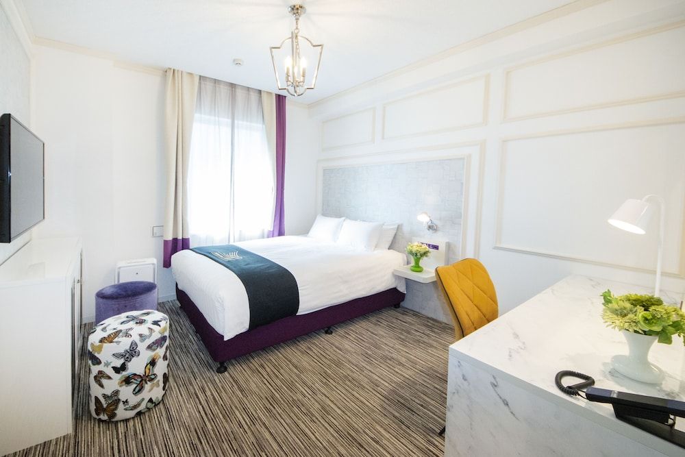 Deluxe Single Room (for 2 guests)