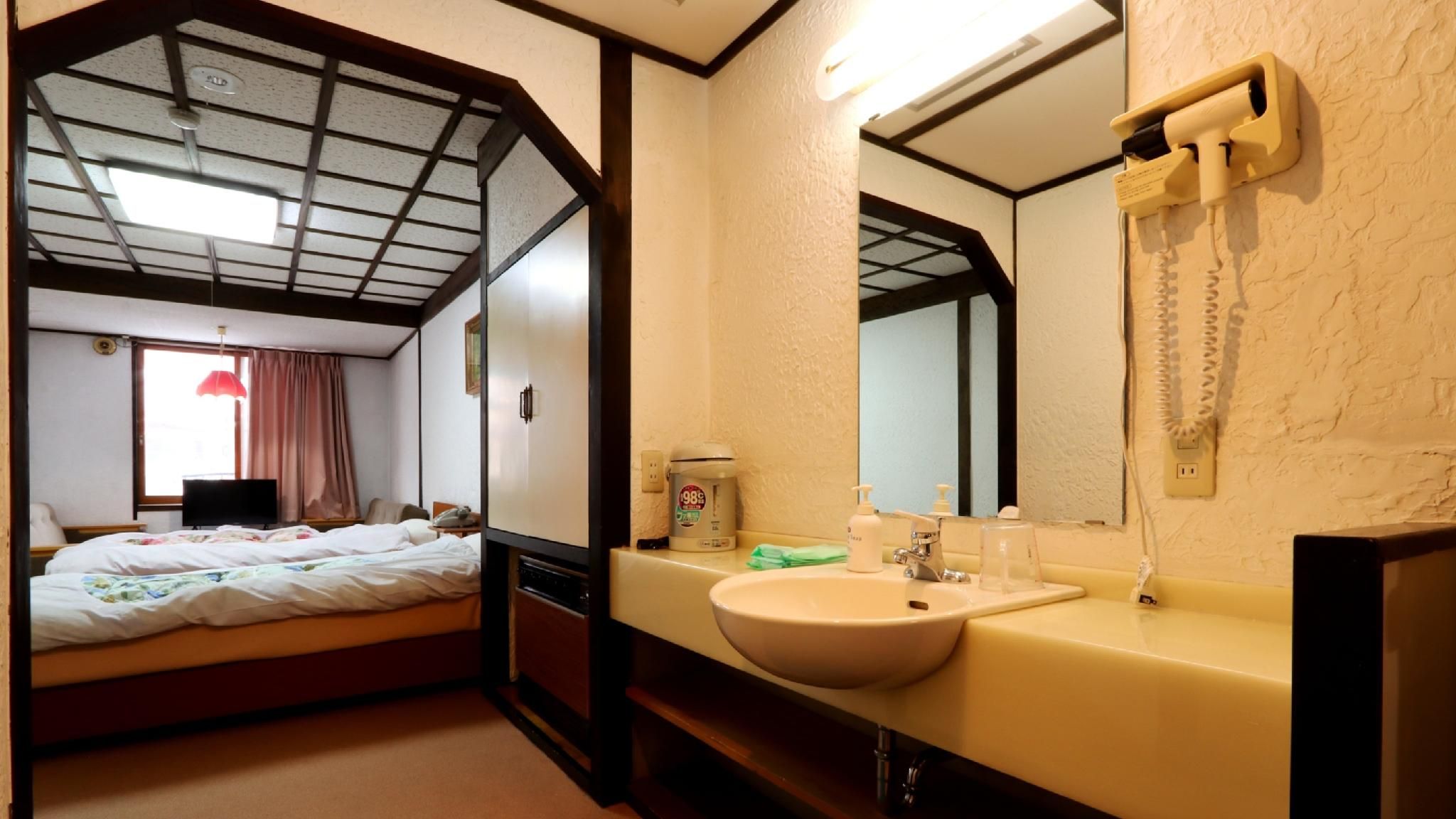 Western Style Twin Room - Non-Smoking