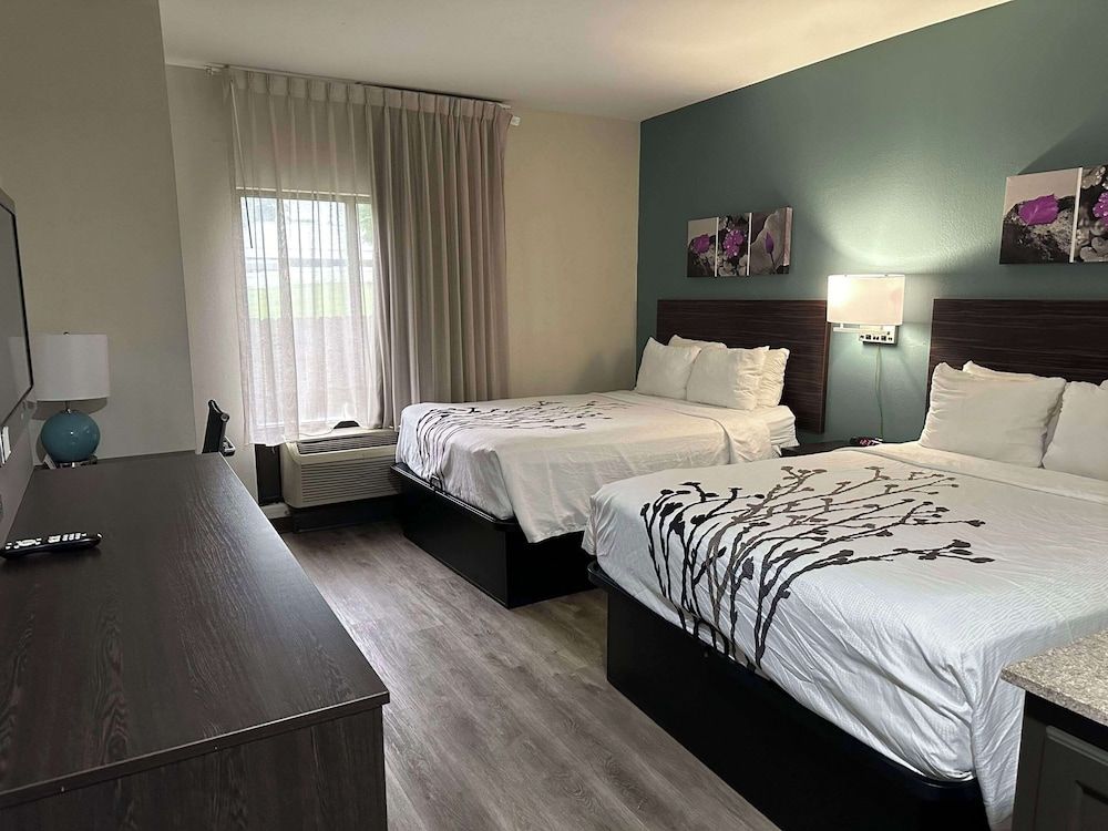 Room, 2 Queen Beds, Accessible, Non Smoking