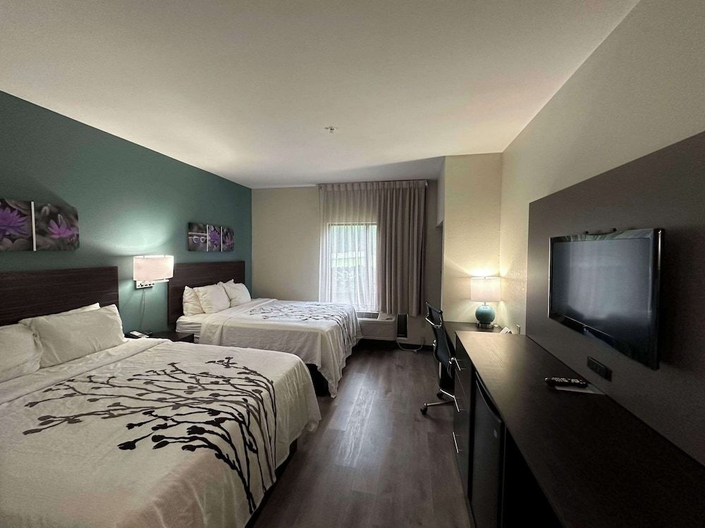 2 Queen Beds, Nonsmoking, Accessible