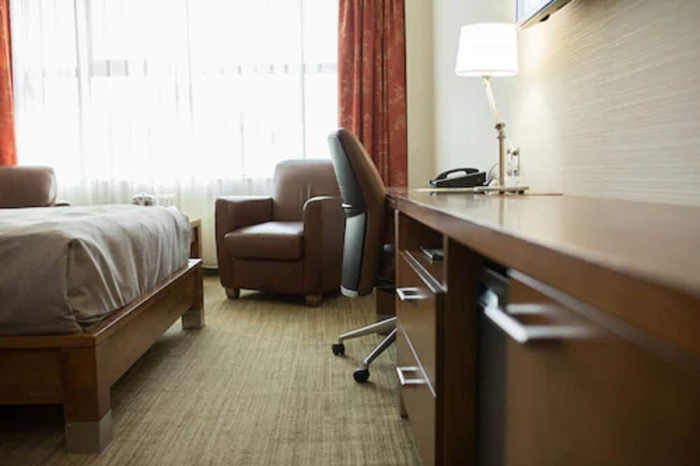 Hotel Chateau Laurier Quebec Superior Room, 1 King Bed 4