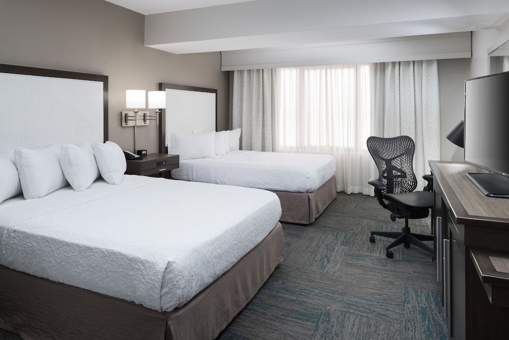 Room, 2 Queen Beds, Accessible, Bathtub (Mobility & Hearing)
