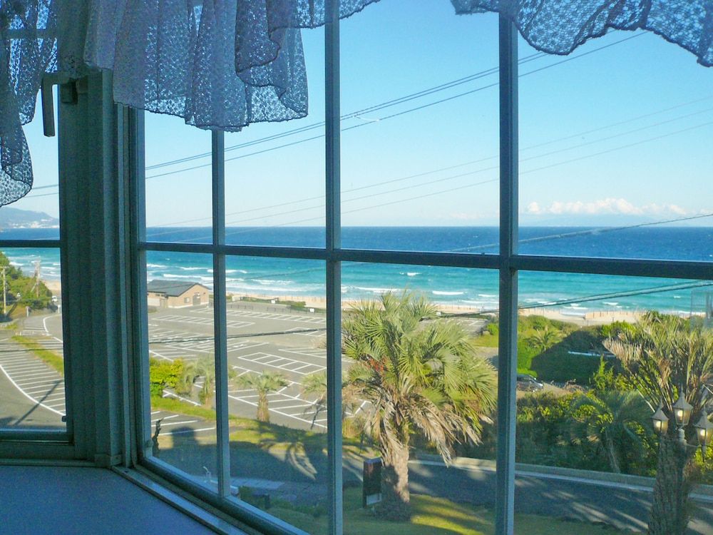 Basic Twin Room, 6 Bedrooms, Non Smoking, Beachside