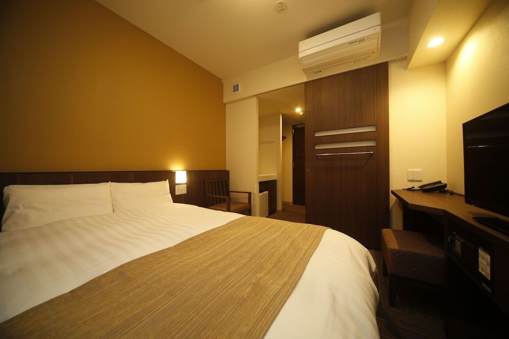 Moderate Double Room (No Housekeeping)