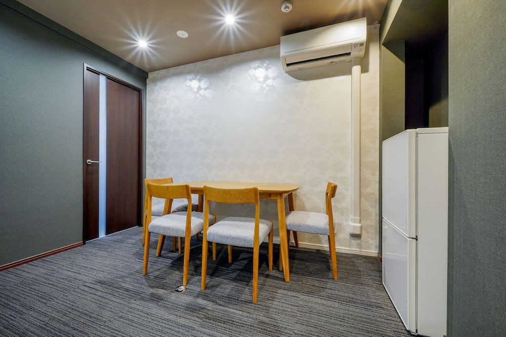 RESI STAY Tsubaki Deluxe Room for 6 people 2 Bedrooms and 2 Bathrooms (please see all information and policies) 12