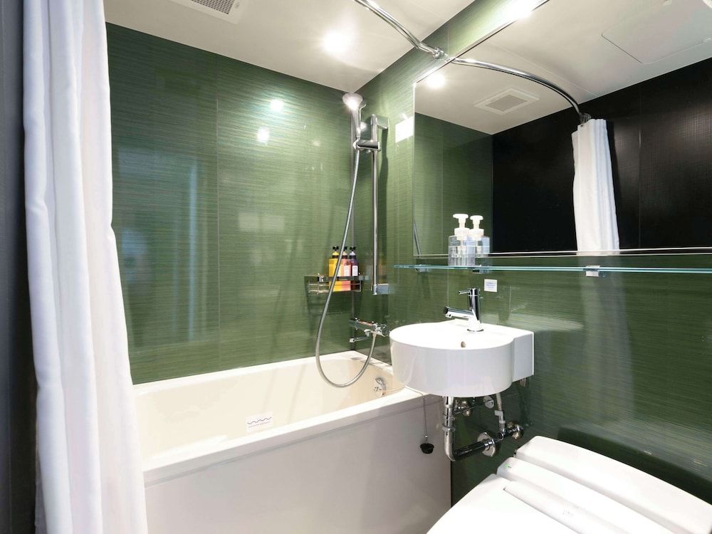 Comfort Inn Kyoto Shijokarasuma Standard Room, 1 Double Bed, Non Smoking 6