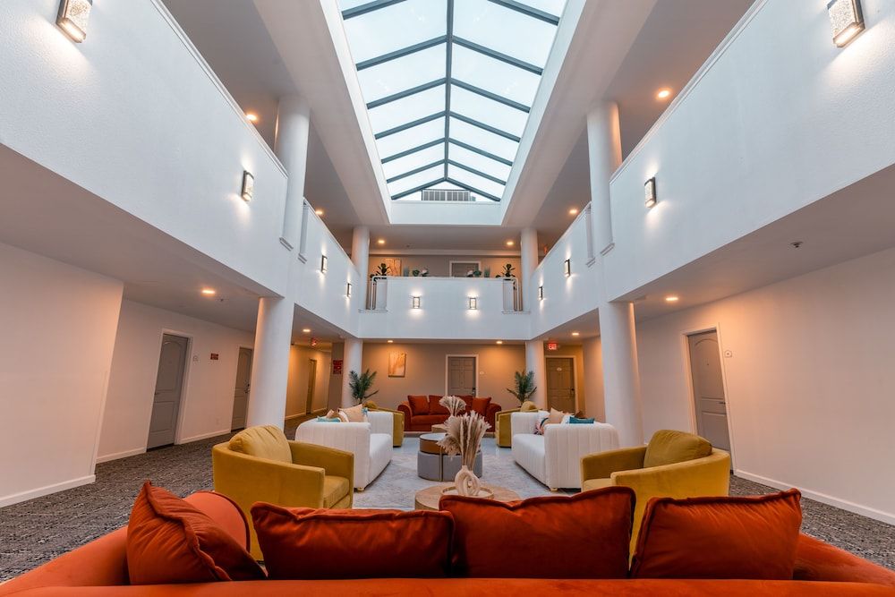 undefined Hotel Aluxor SFO