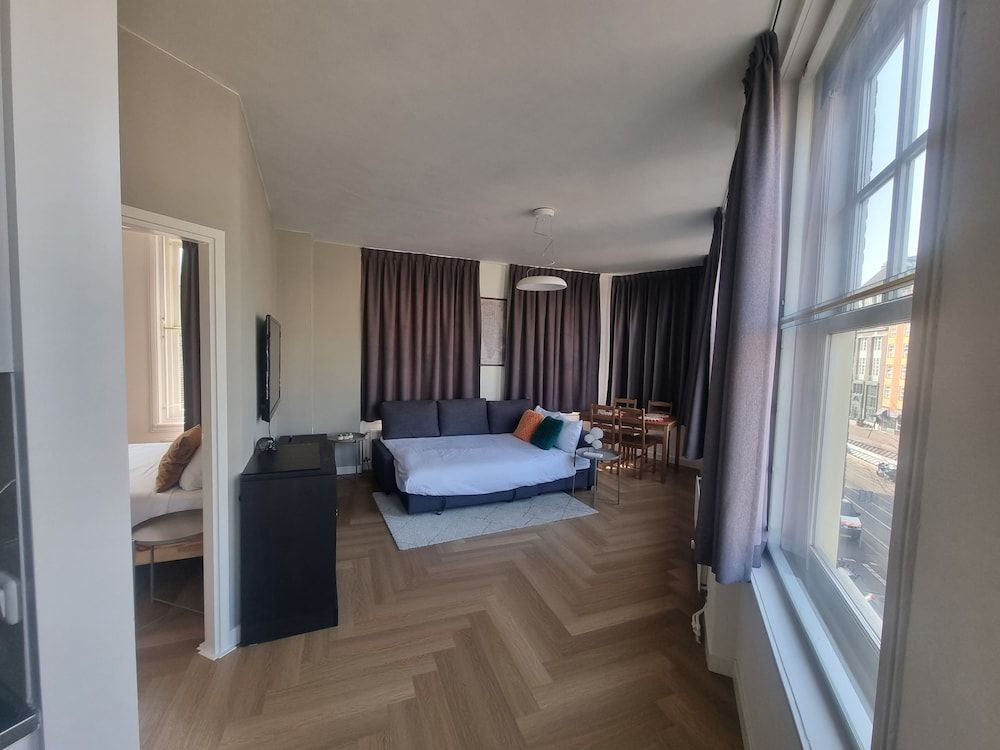 undefined Hotel Avenue 5