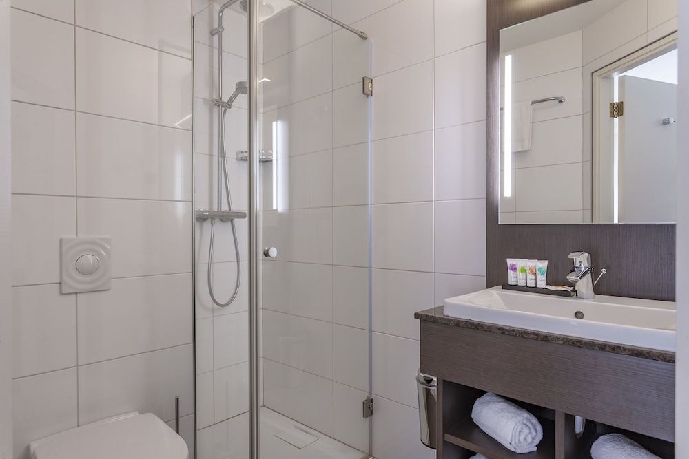 Hotel Avenue Standard Room, 1 Double or 2 Twin Beds 7