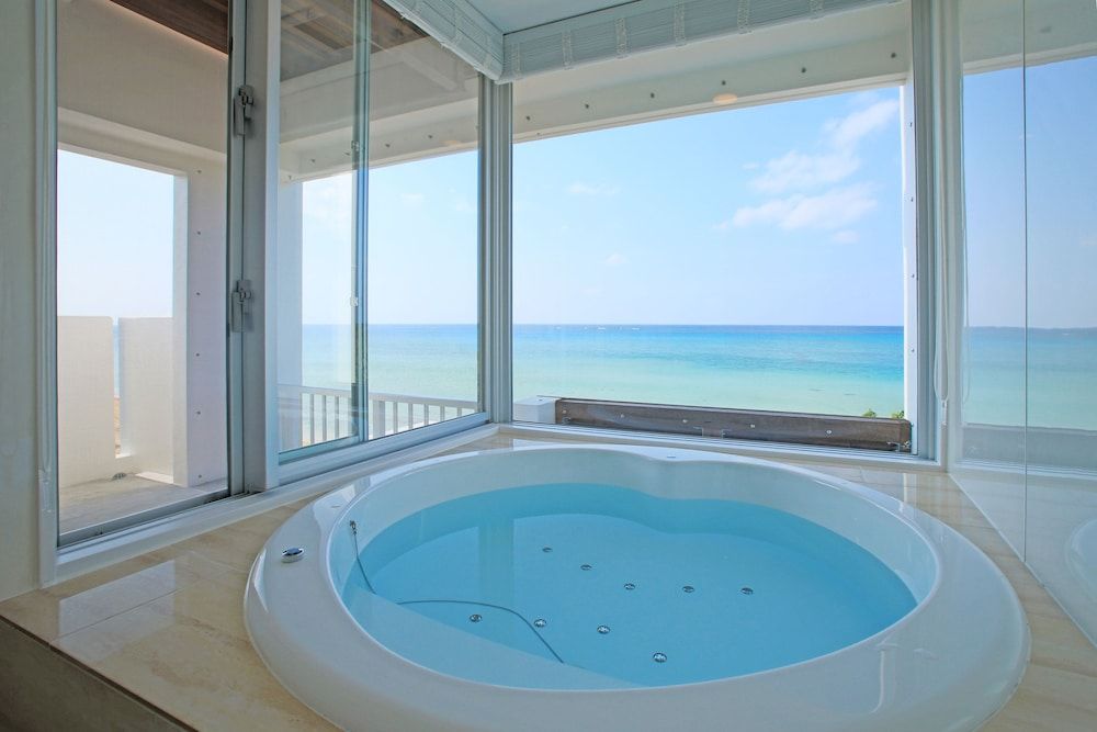 Triple Room, Multiple Beds, Partial Ocean View