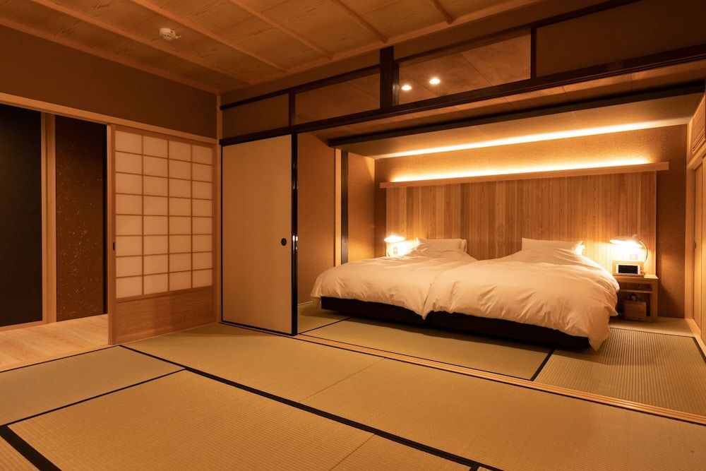 Junior Suite (CHAYA 101)