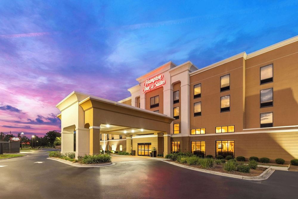 undefined Hampton Inn & Suites Savannah-Airport 2