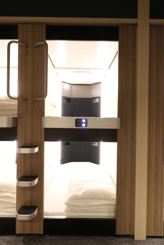 Capsule