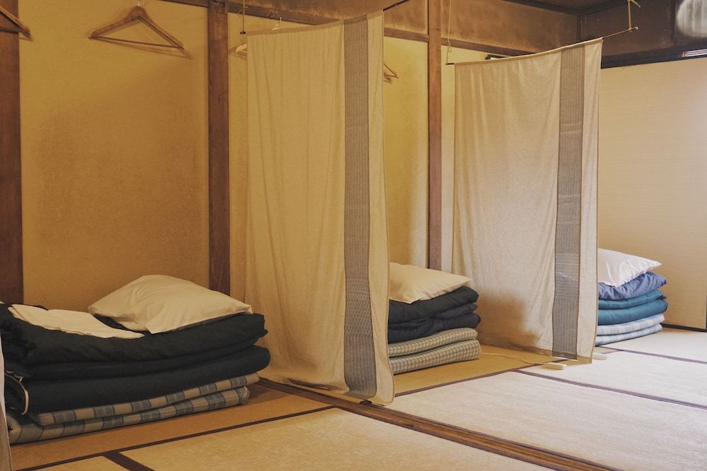 Gojo Guest House - Hostel Shared Dormitory, Men only 3