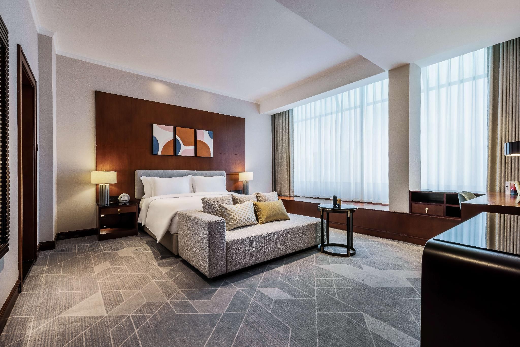 2 Bedroom Suite with Club Benefits