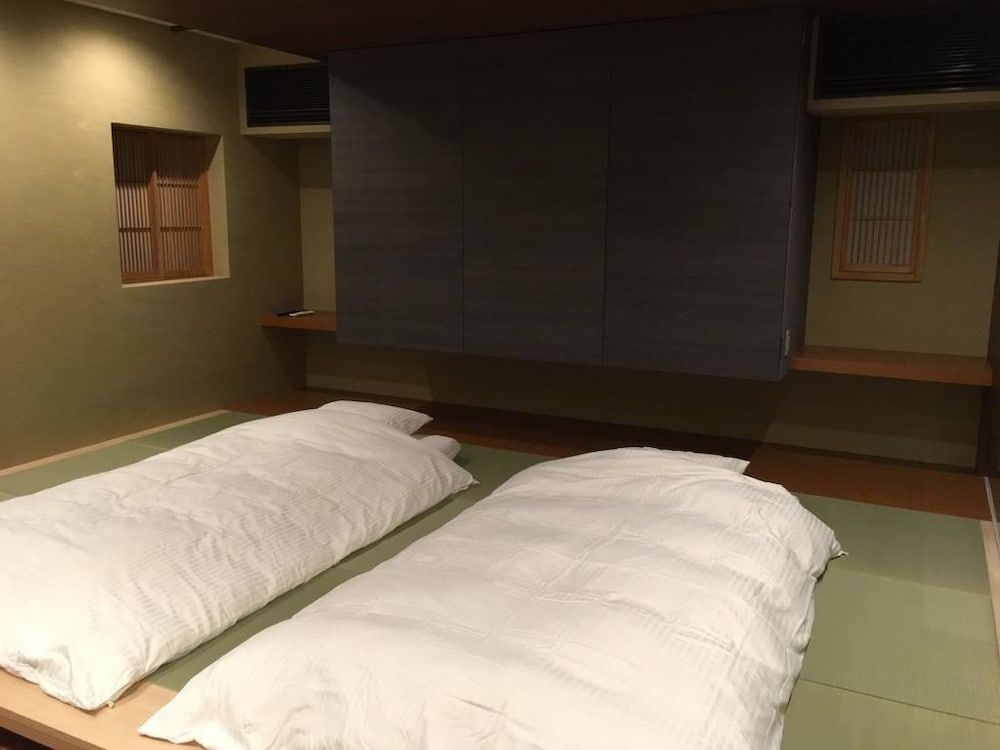 undefined Hananobou Kinkakuji-michi 6