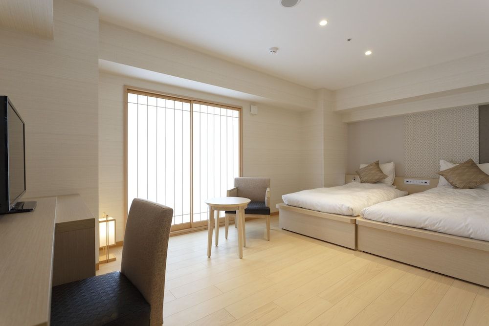 Moderate Modern Japanese Room