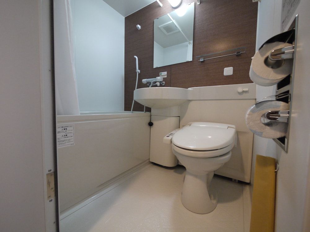 Single Room, Smoking
