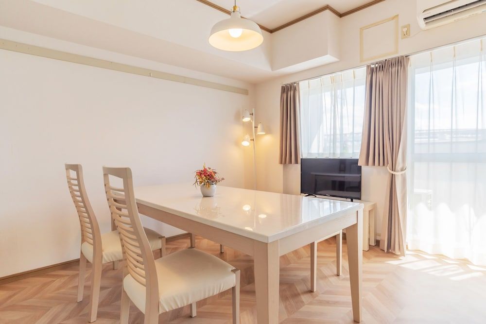 undefined Universal Bay Condominium 9