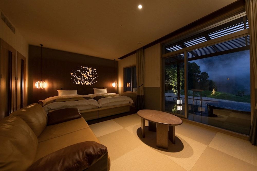 [Main Building Japanese-Western Room with Open-Air Bath] NANKOU [Non Smoking]