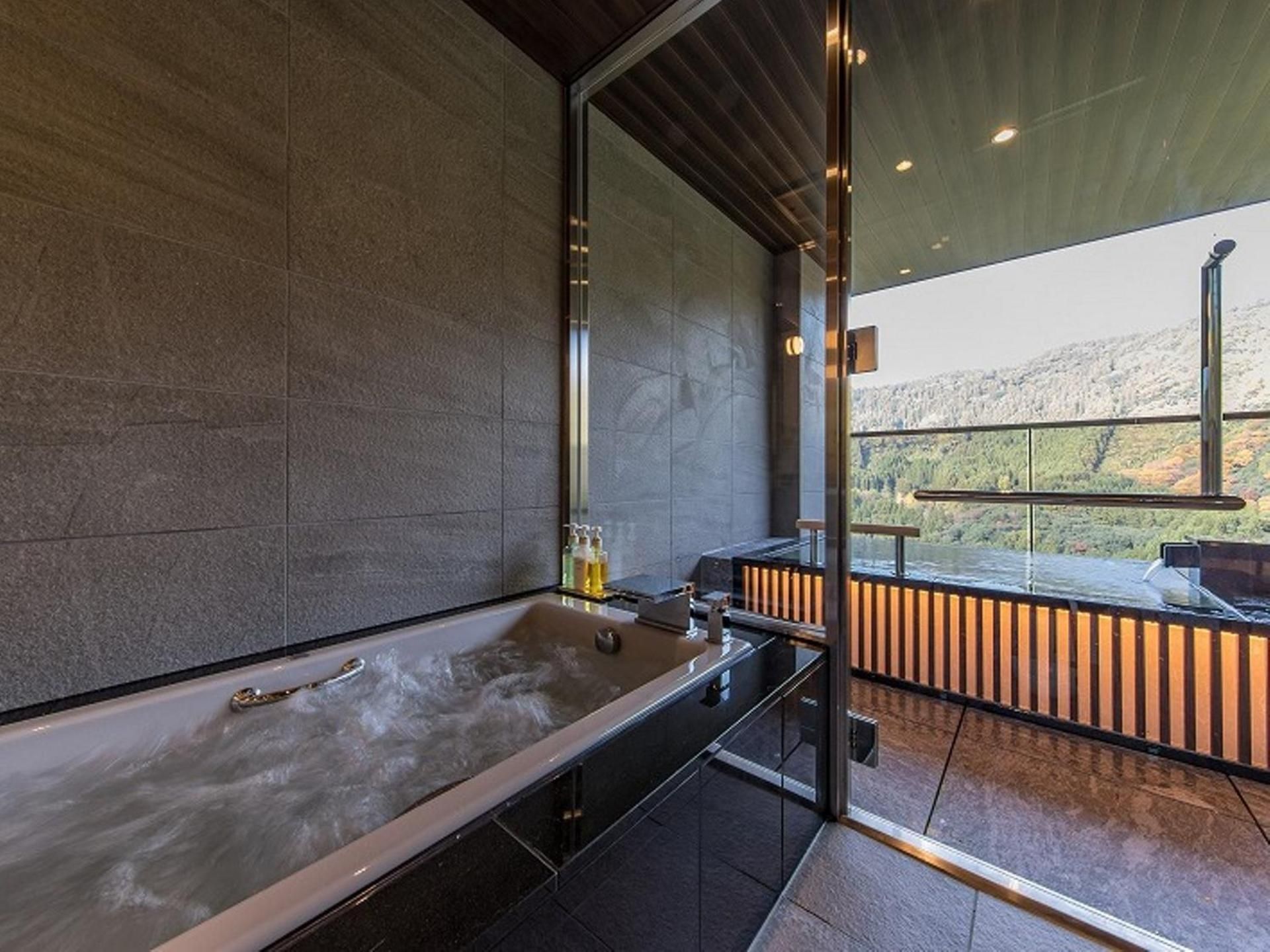 Deluxe Room with Tatami Area and Private Bathroom and Open-Air Bath - Non-Smoking