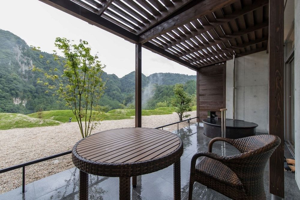 [Main Building Japanese-Western Room with Open-Air Bath] NANKOU [Non Smoking]