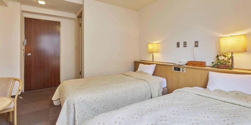 [Annex] Twin Room, Smoking