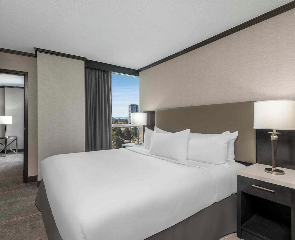 Deluxe Suite, 1 King Bed