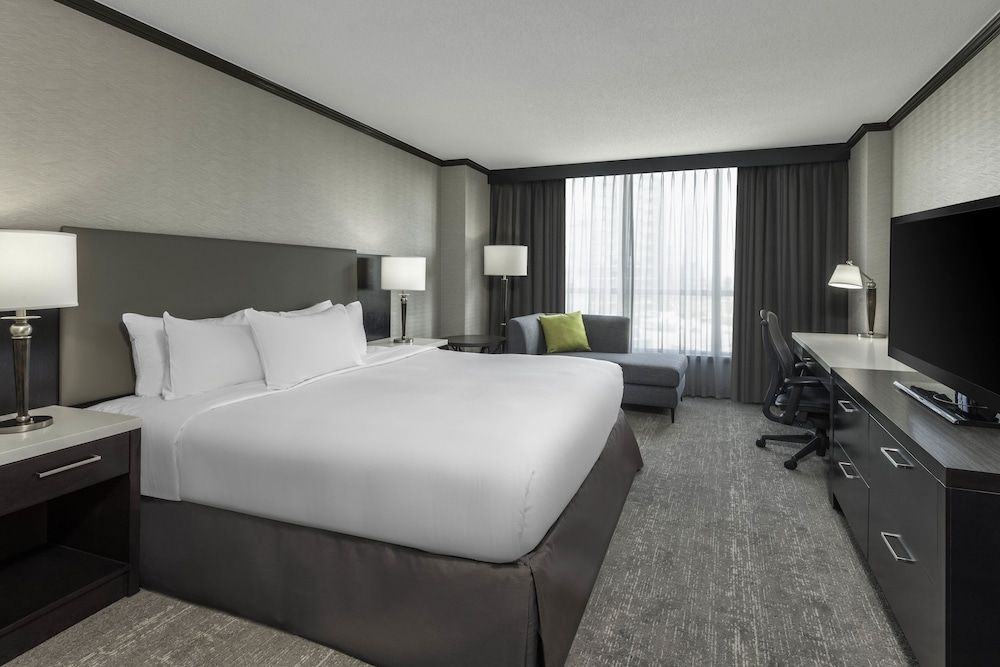 Deluxe Room, 1 King Bed (High Floor)