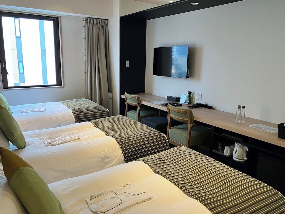 Triple Room, Non Smoking [with Special Jacuzzi] [27 sqm]