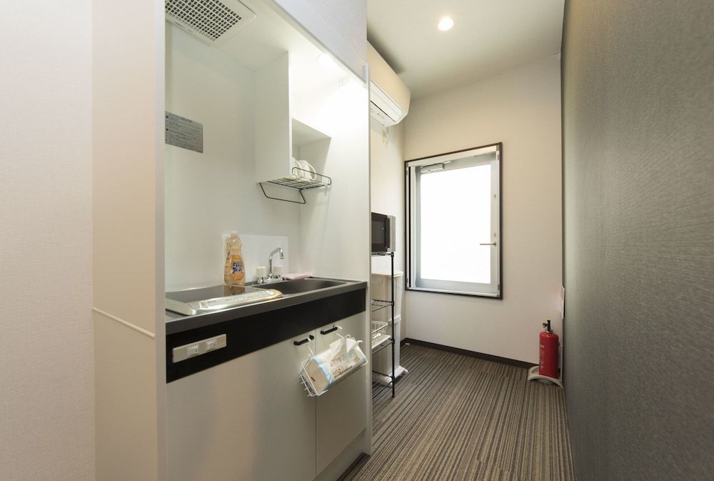 Ryoma Nishiooi I - Hostel Single Bed Desk & Chair - Male Only 14