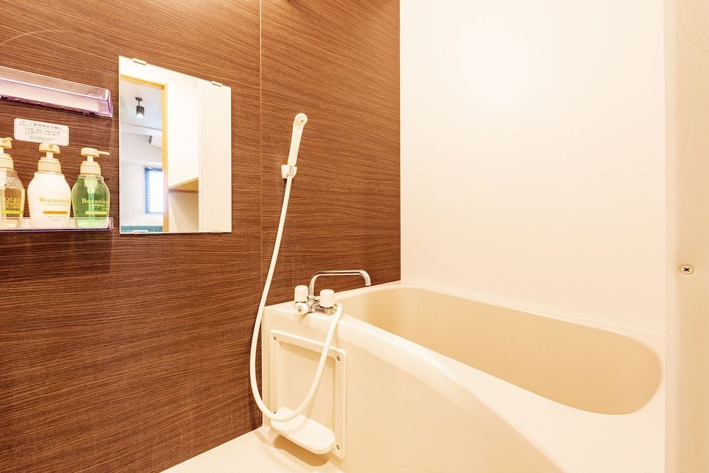 Plat Hostel Keikyu Asakusa Station Double Room, Shared Bathroom 10