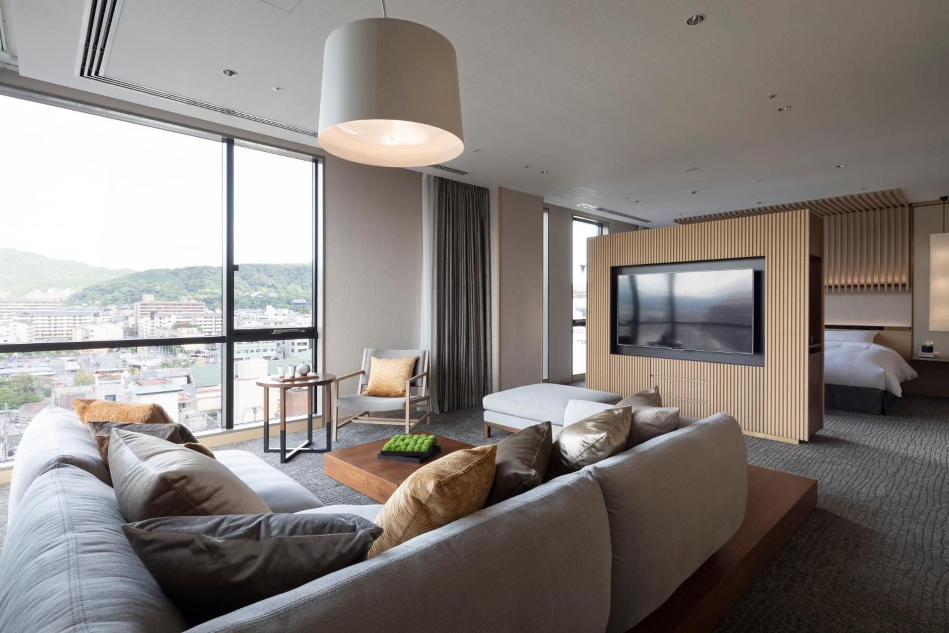 Premium Suite Non-Smoking