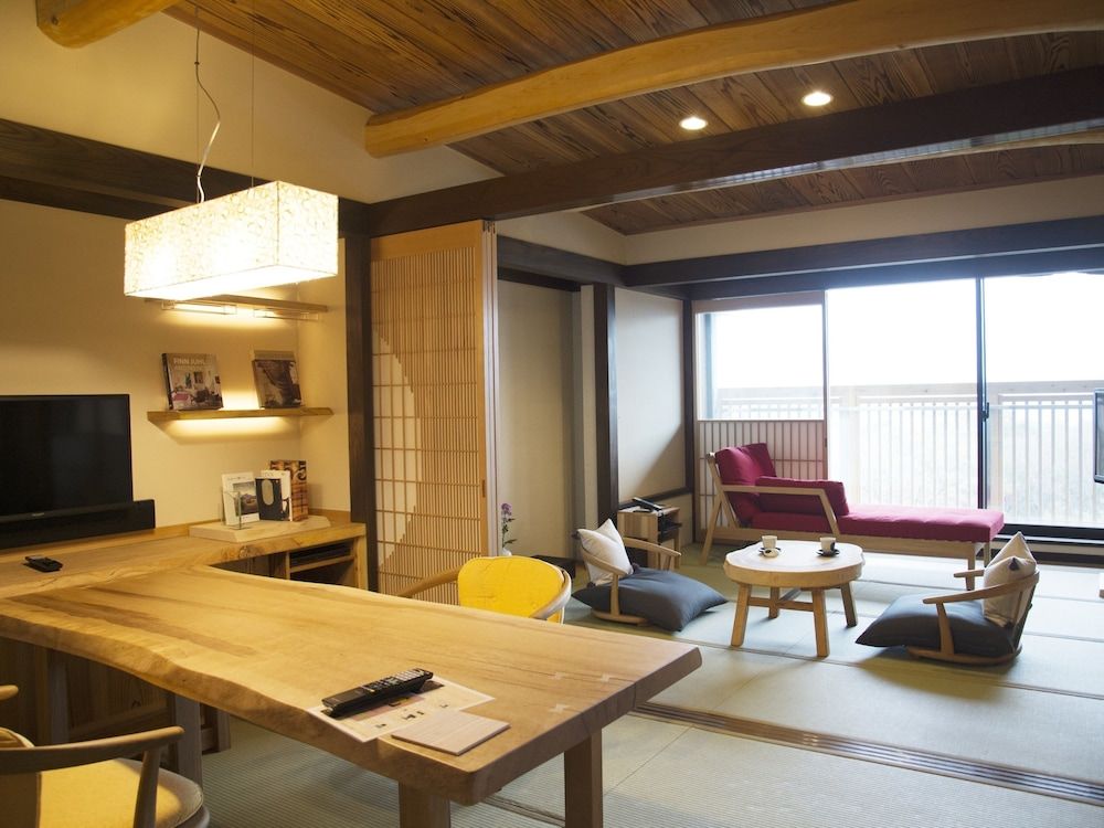 Gora Hanaougi Madoka No Mori Suite,  Japanese breakfast, Check-in only between 3pm-6pm, Non Smoking 30