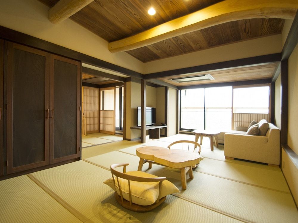 Gora Hanaougi Madoka No Mori Suite,  Japanese breakfast, Check-in only between 3pm-6pm, Non Smoking 25